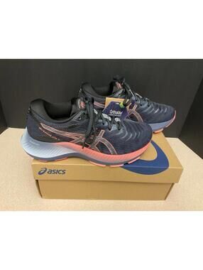 New! Womens Asics Gel-Kayano Lite 2 Running Shoes. Size 6.5. Awesome Shoes!